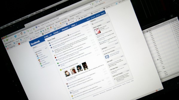 فيسبوك تختبر ميزة جديدة في خدمة الدردشة