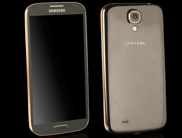 نسخة من هاتف Galaxy S4 مطلية بالذهب وبتكلفة 2600 دولار!